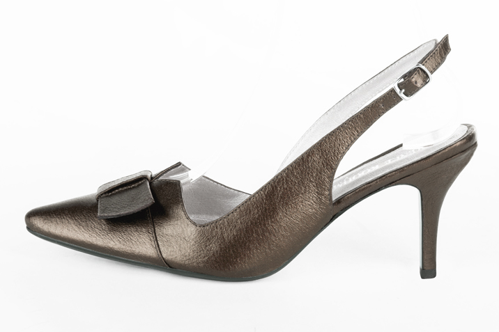 Bronze gold women's open back shoes, with a knot. Tapered toe. High slim heel. Profile view - Florence KOOIJMAN